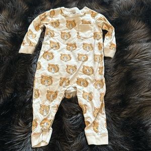 Tea 12-18 month bear outfit